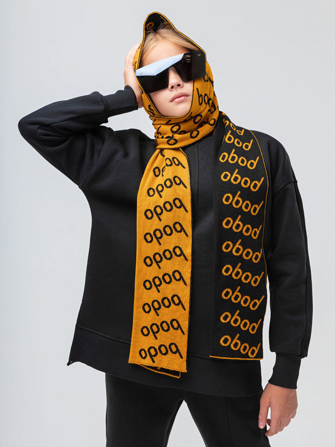 Bodo Шарф 316347 12-129 горчичный (черный)