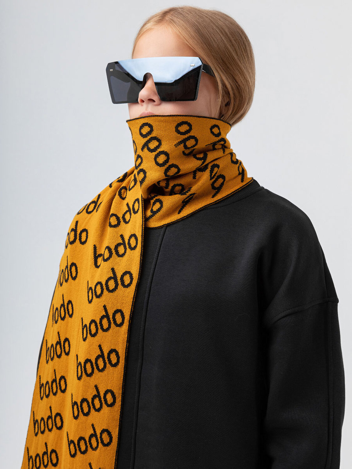 Bodo Шарф 316347 12-129 горчичный (черный)