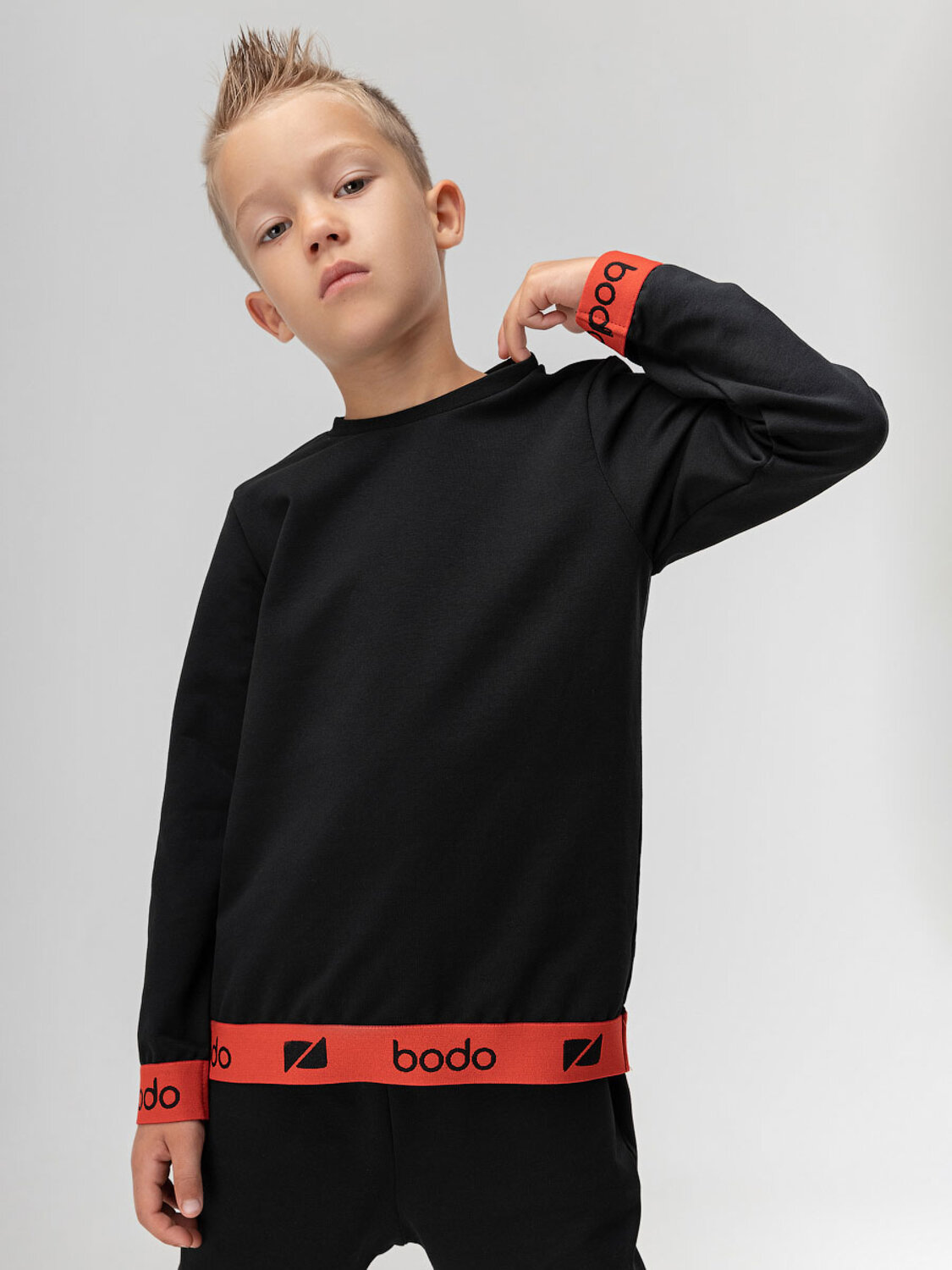 Bodo Костюм 318313 11-247U черный (красный)