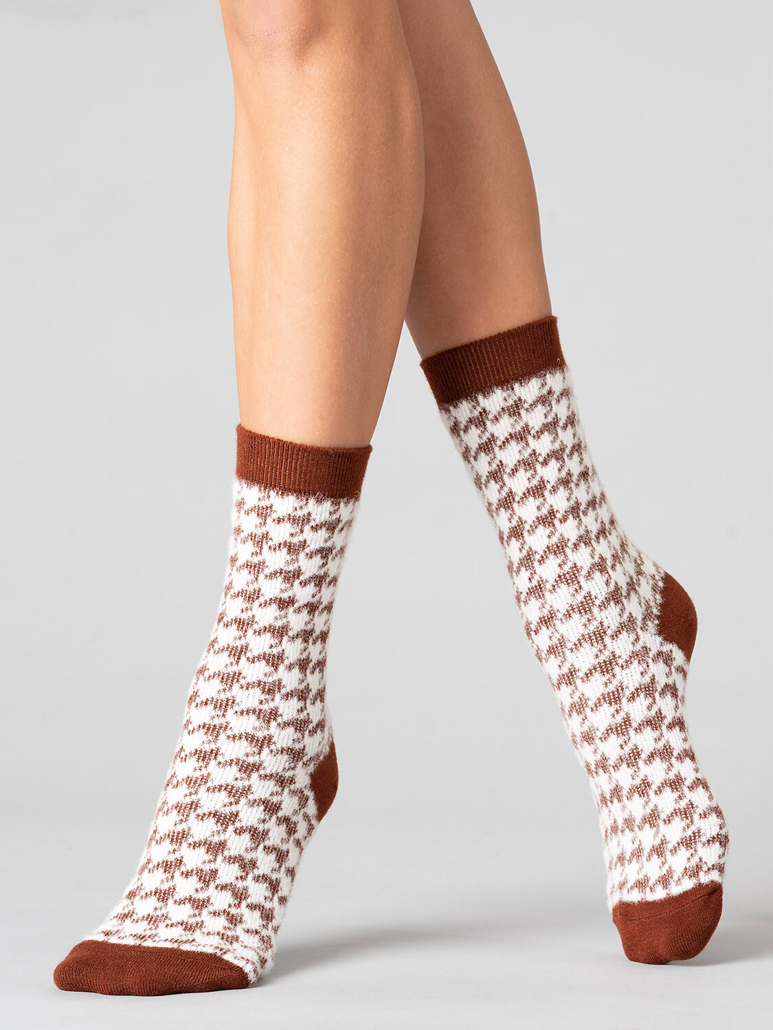 JS Giulia Носки 318466 WS3 WOOL 2301 brown