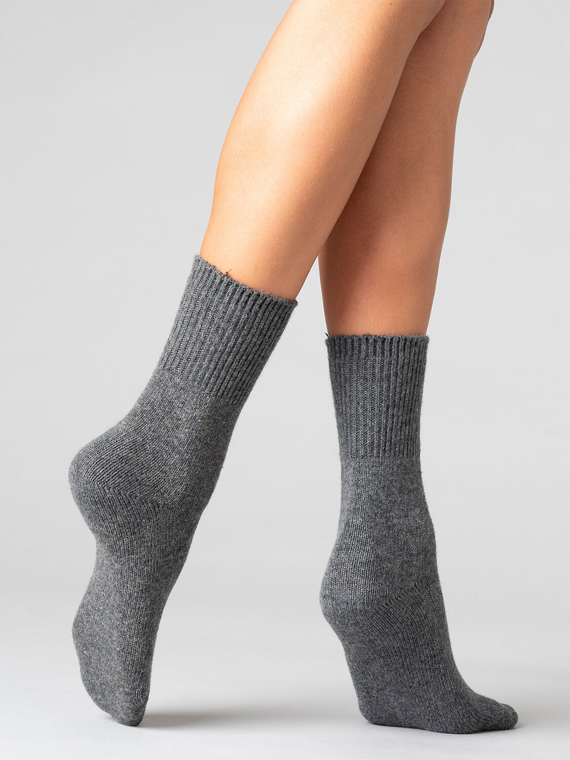 JS Giulia Носки 319015 WS3 THERMO 2301 grey