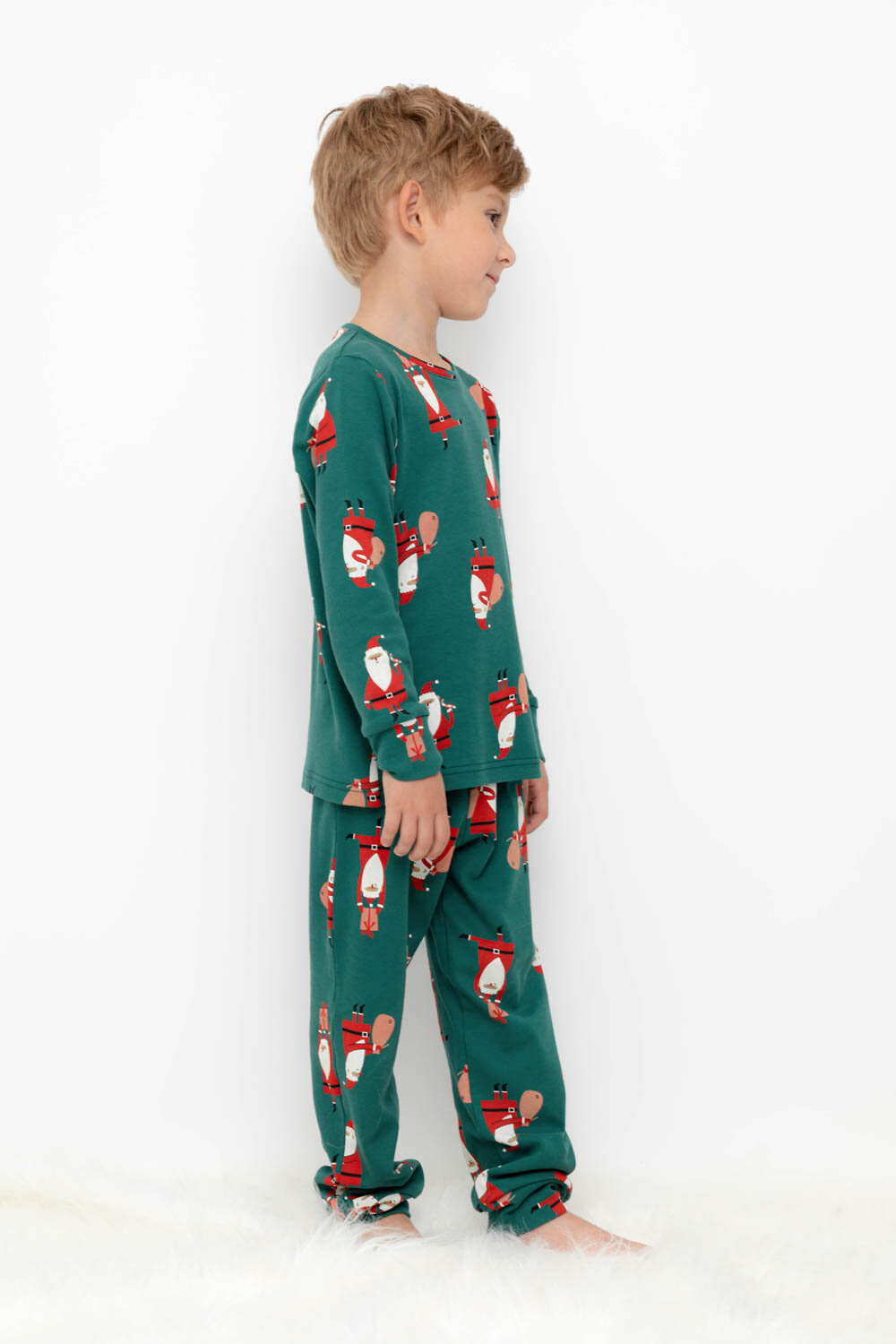 CROCKID Пижама 319205 К 1552 дед морозы с подарками на тем.зеленом