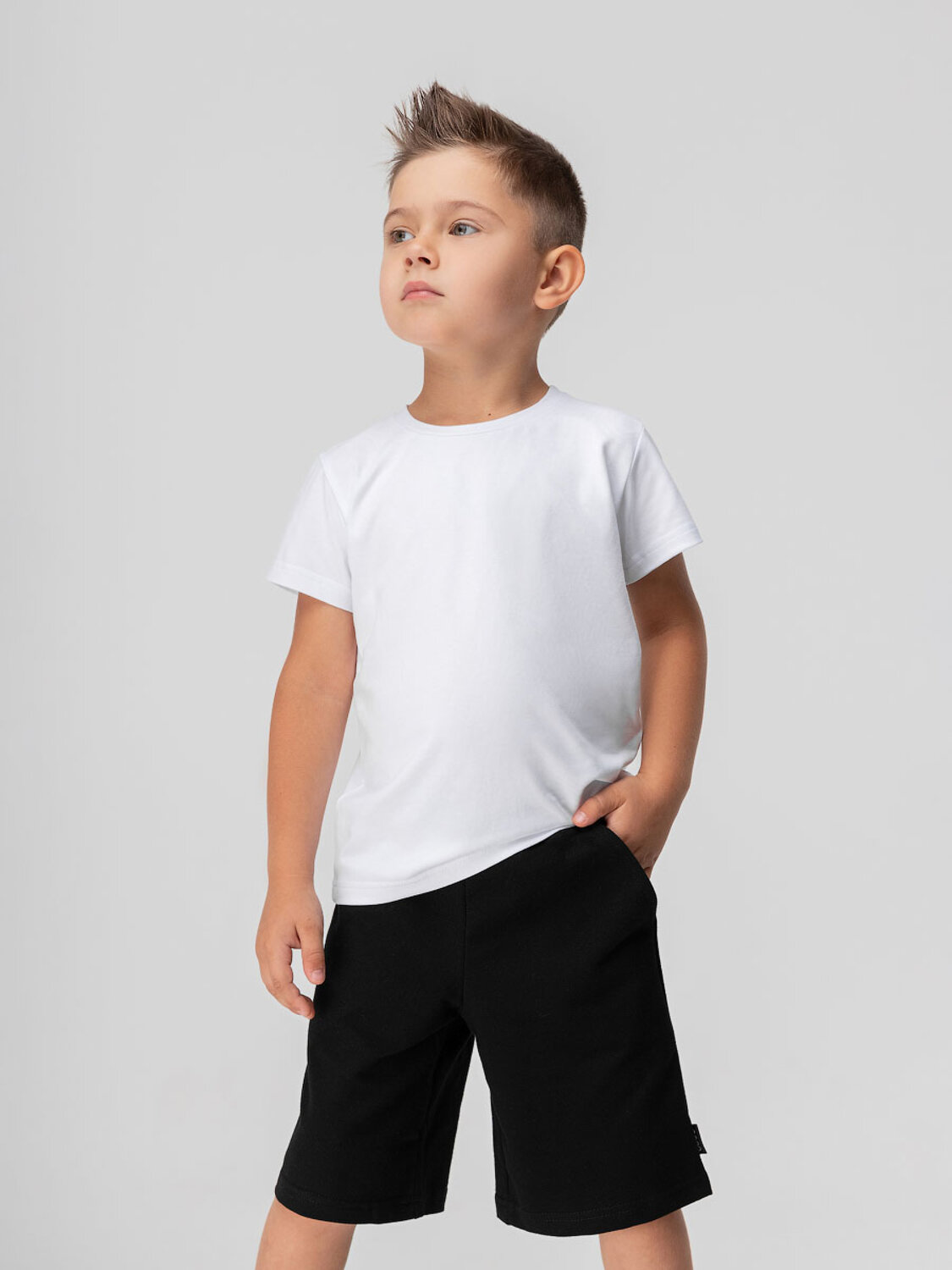 Bodo Костюм 333215 11-357U черный (белый)