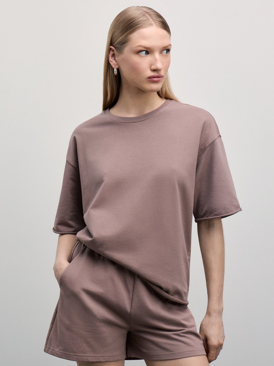 ZARINA Футболка 414763 4225546446 коричневый