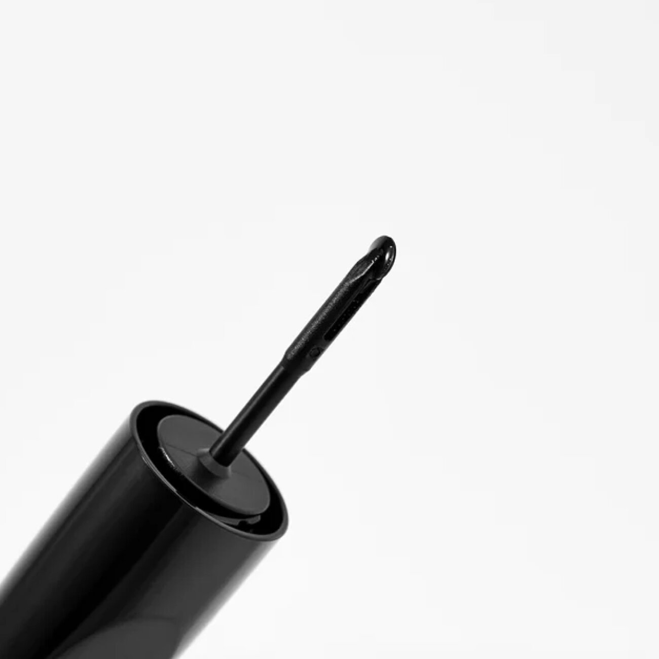 Provoc Жидкая подводка для глаз с роликом / Eyeliner Wheel 01 Matte Black, черный матовый 545937 17042