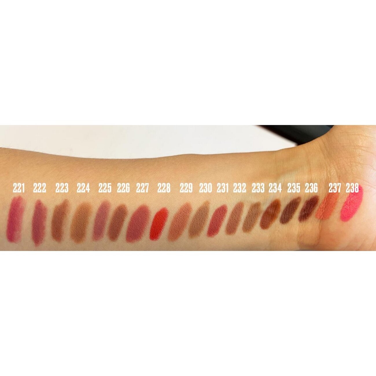 Provoc Полуперманентный гелевый карандаш для губ / ILLICIT Lip Liner Filler WP 227 Rose Latte, 1,2 г 546074 25136