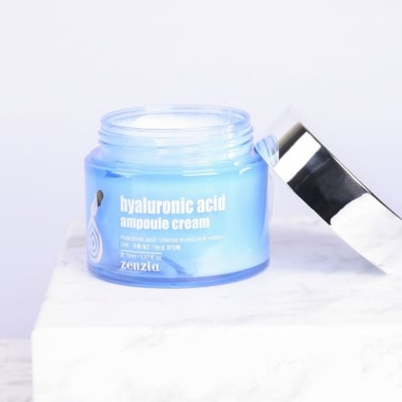 Jigott Крем для лица увлажняющий с гиалуроновой кислотой / Zenzia Hyaluronic Acid Ampoule Cream, 70 мл 548102 15624