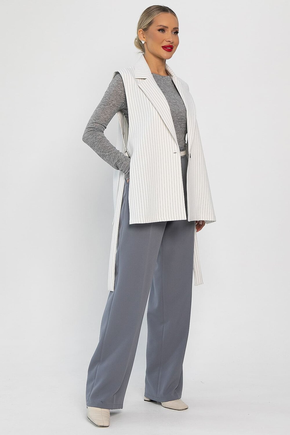 LT Collection Жилет 555972 Б14212-4М белый