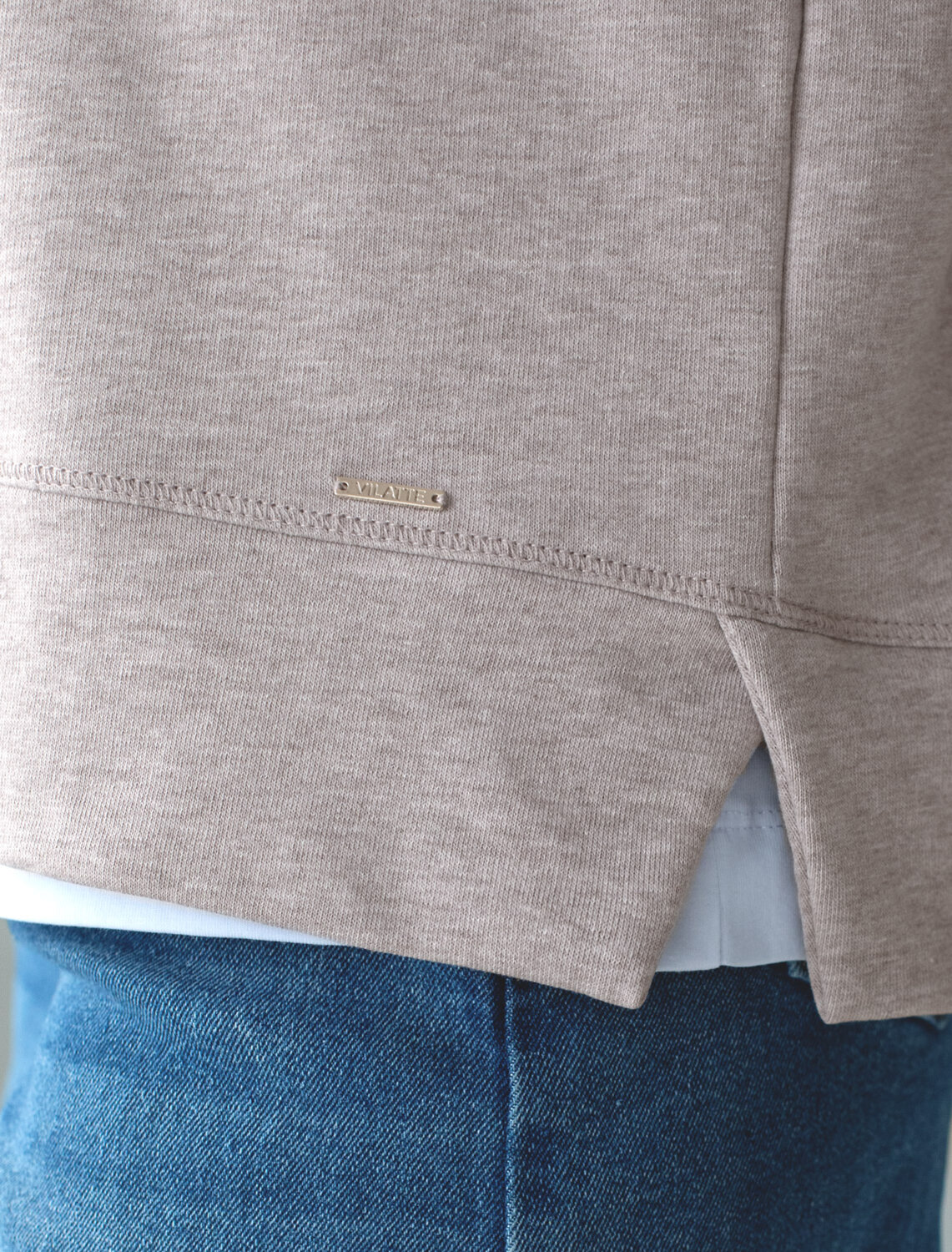 VILATTE Джемпер 563535 D49.132 св.кофейный меланж_athleisure mood