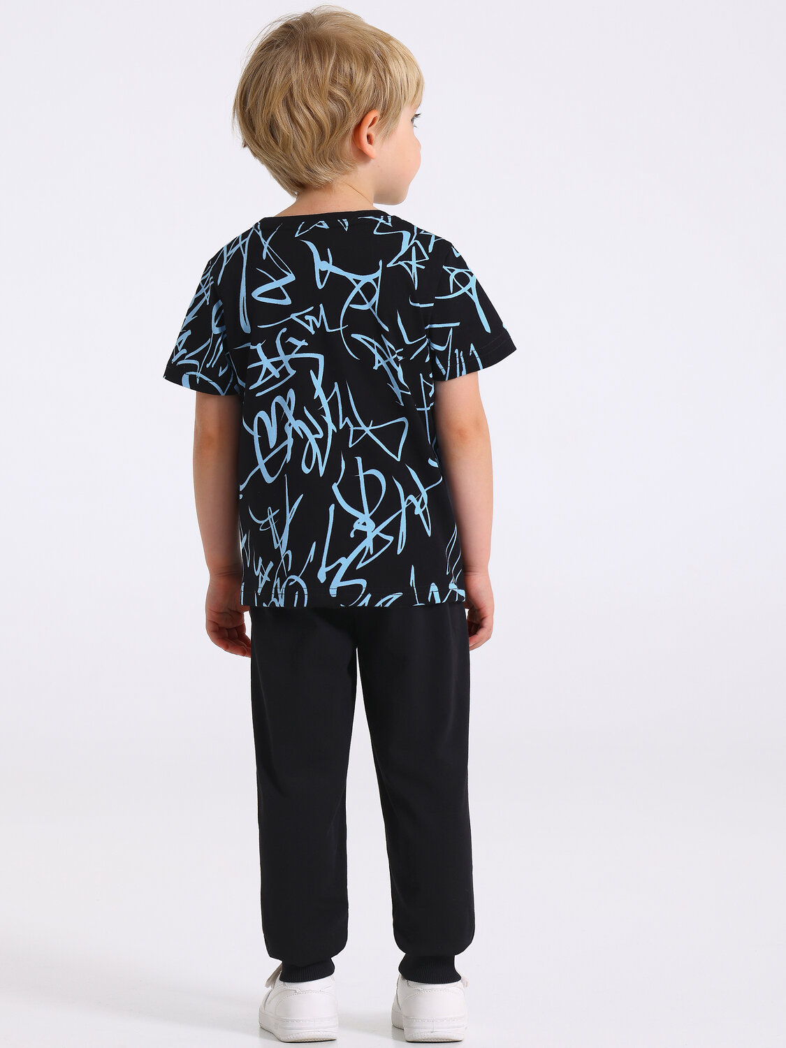 Апрель Комплект 568178 2ПФБ5859001н ярко-голубые граффити на черном+черный