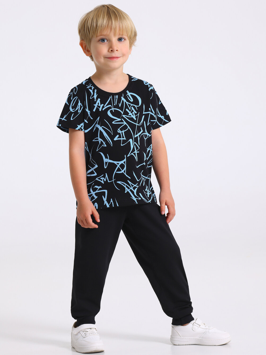 Апрель Комплект 568178 2ПФБ5859001н ярко-голубые граффити на черном+черный