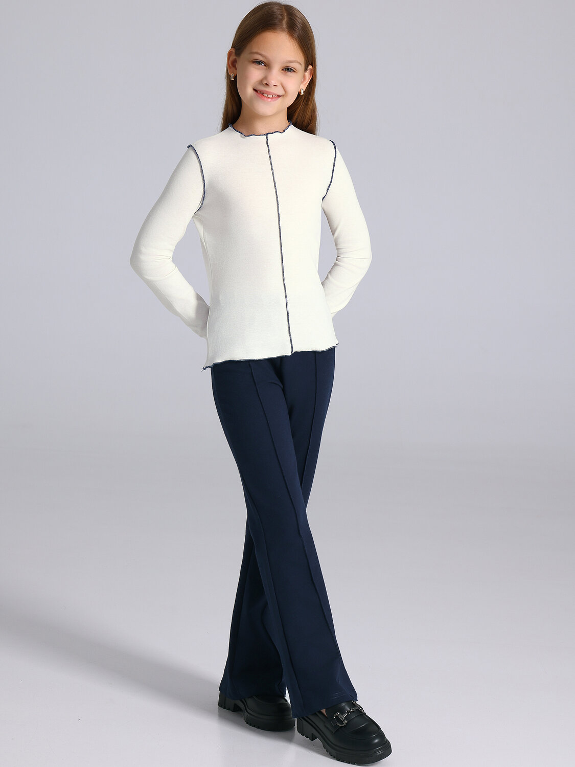 Апрель Лонгслив 568180 1ДДЛД4501200 сливки+темно-синий