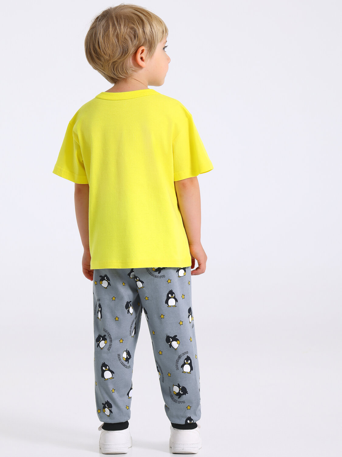 Апрель Комплект 568199 2ПФБ5759001н желтый+пингвины на сером+черный / Сердитый пингвин