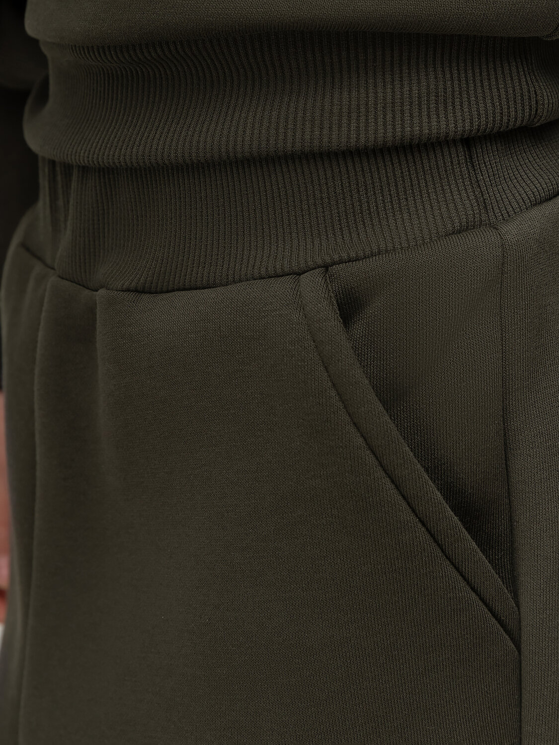 Bodo Костюм 568243 46-91МU темный хаки