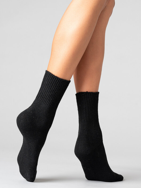 JS Giulia Носки 319018 WS3 THERMO 2301 nero
