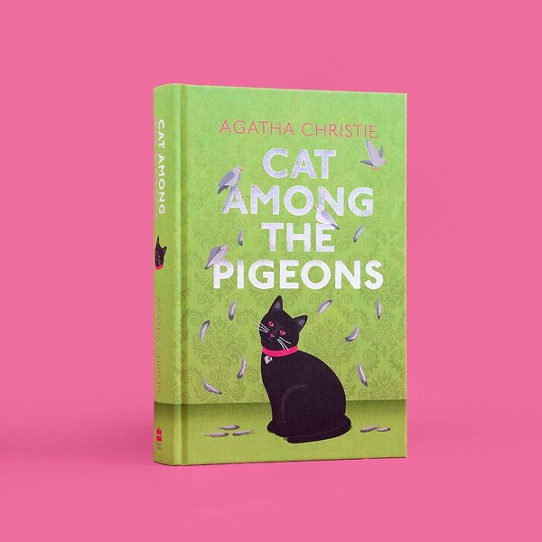Эксмо Agatha Christie "Cat among the pigeons (Agatha Christie) Кот среди голубей (Агата Кристи) /Книги на английском языке" 539708 978-0-00-873798-6