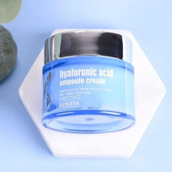 Jigott Крем для лица увлажняющий с гиалуроновой кислотой / Zenzia Hyaluronic Acid Ampoule Cream, 70 мл 548102 15624