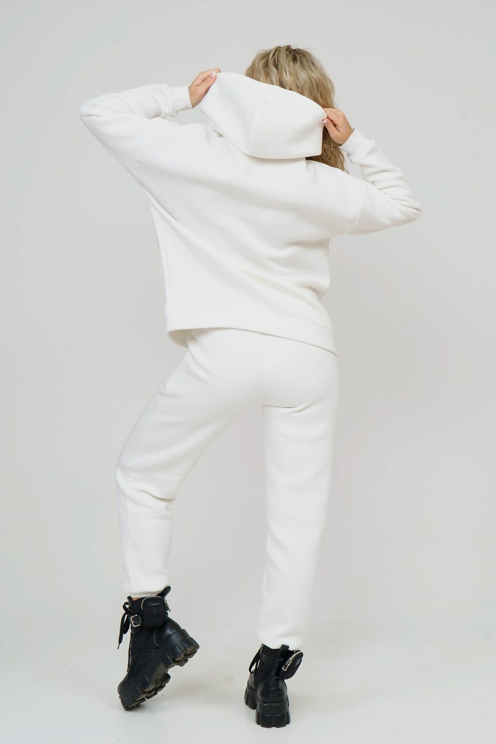 Натали Костюм 337983 36586 молочный