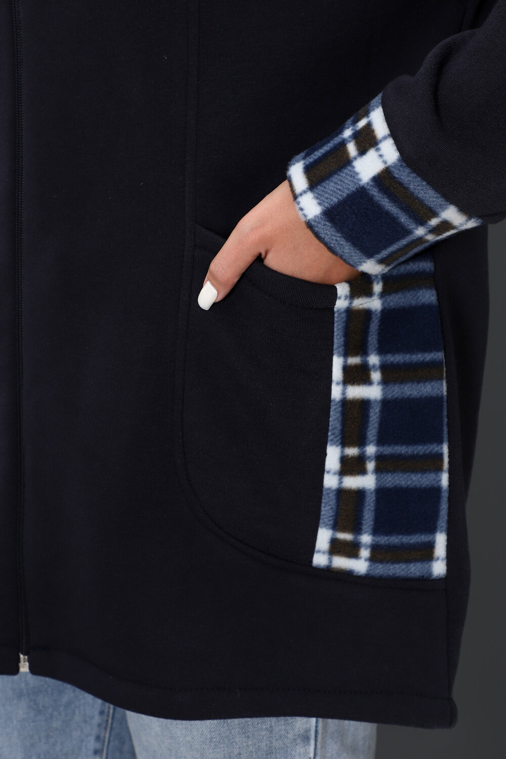 Натали Толстовка 396528 52223 синий крупная клетка