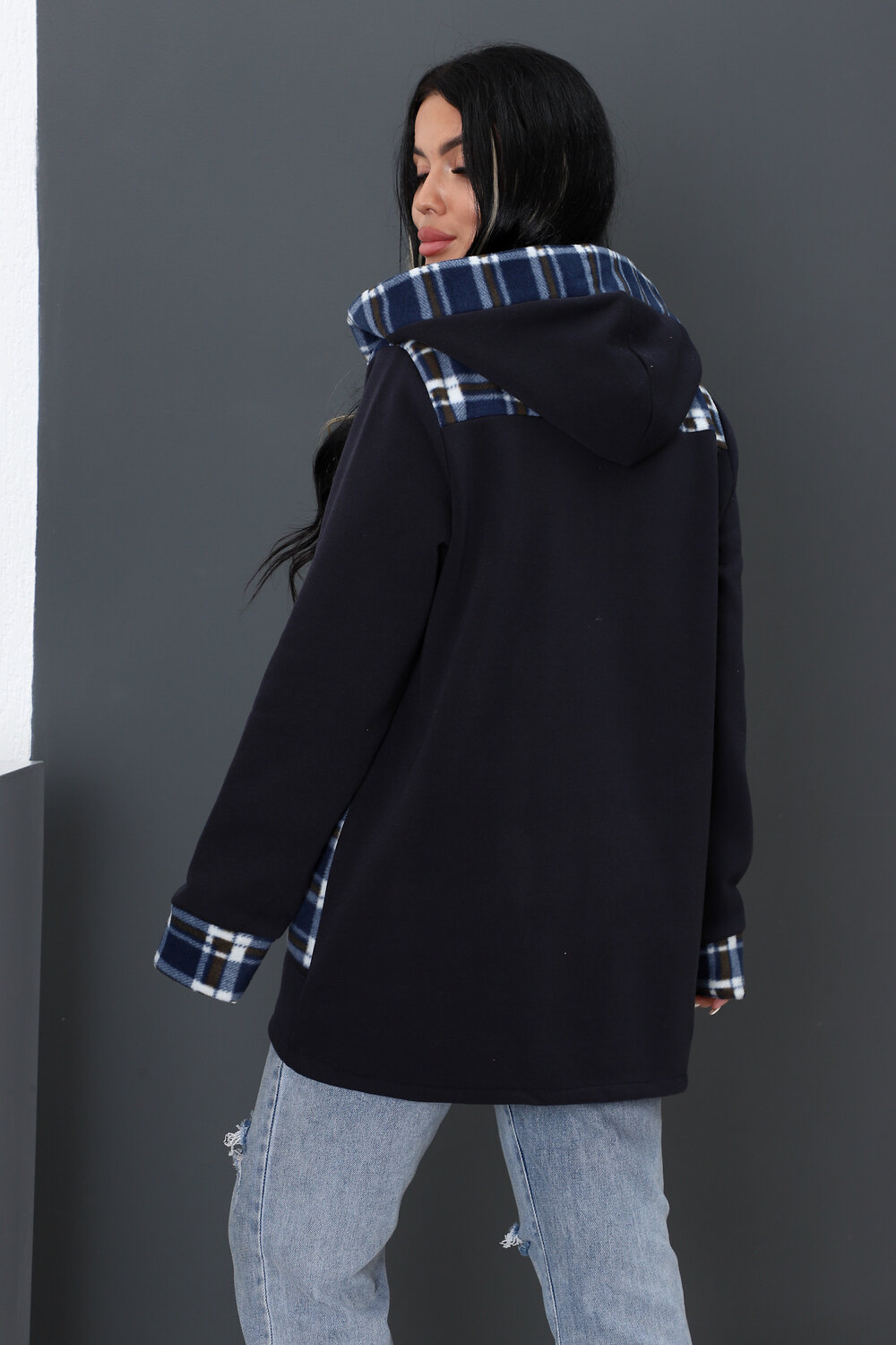 Натали Толстовка 396528 52223 синий крупная клетка