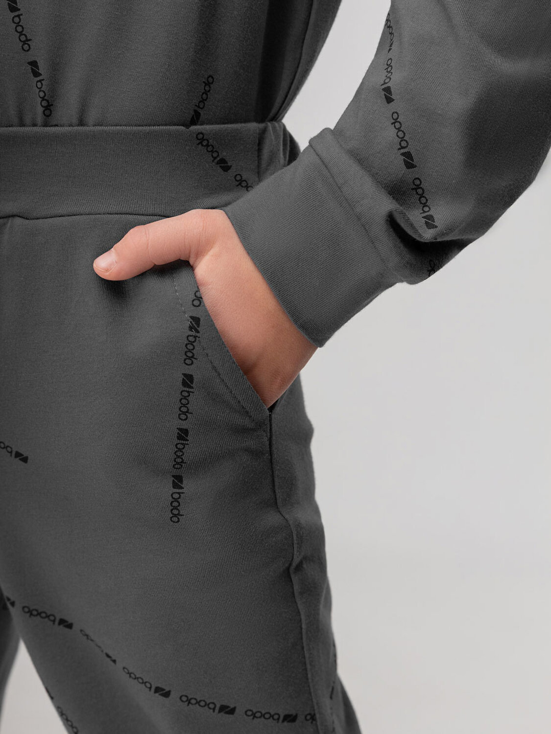 Bodo Костюм 397136 11-263МU серый (черный)