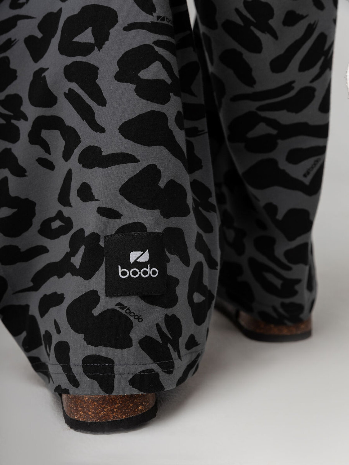 Bodo Костюм 538992 11-588MU серый (черный)