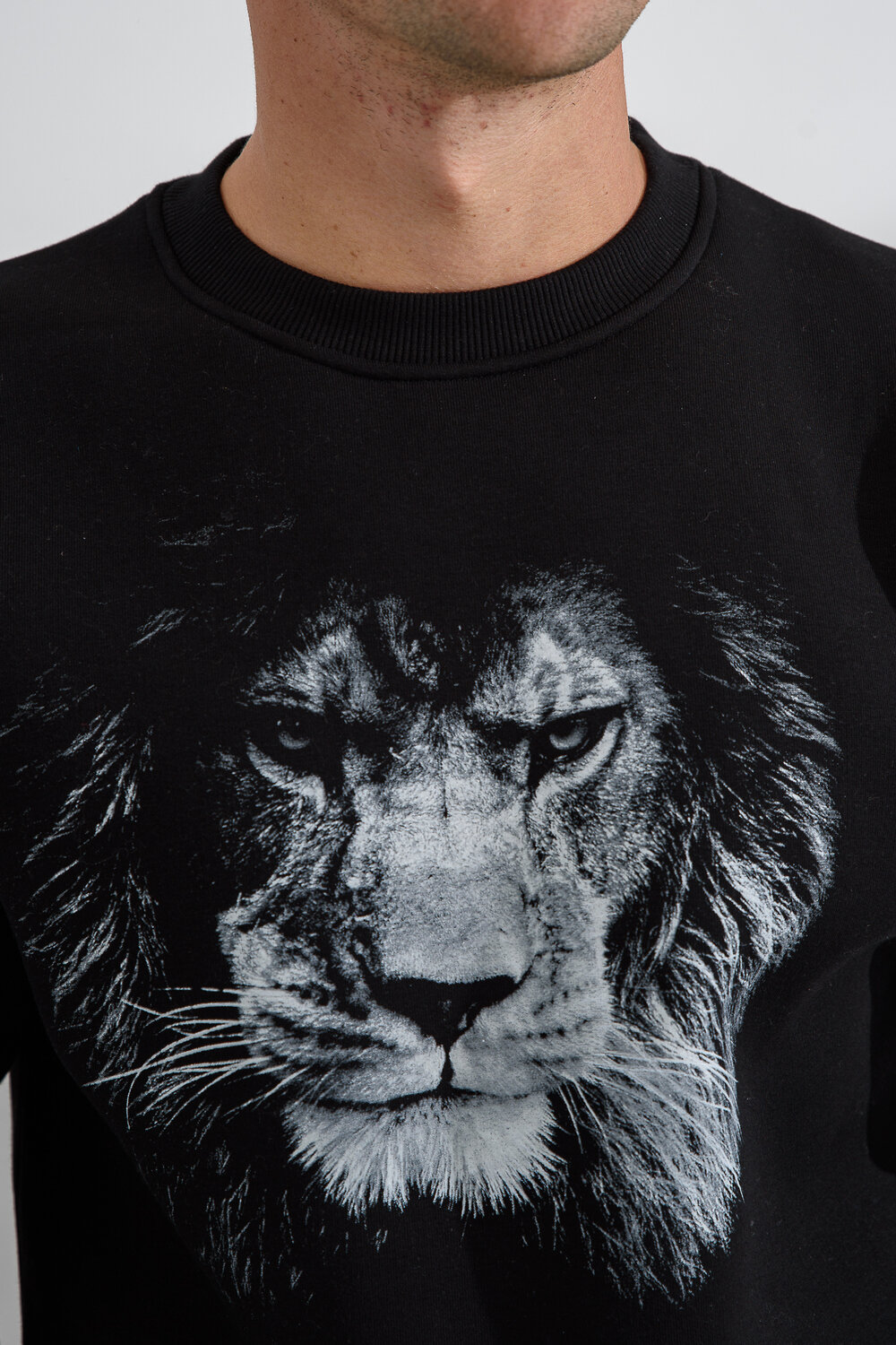 Натали Свитшот 560160 8559 черный+лев