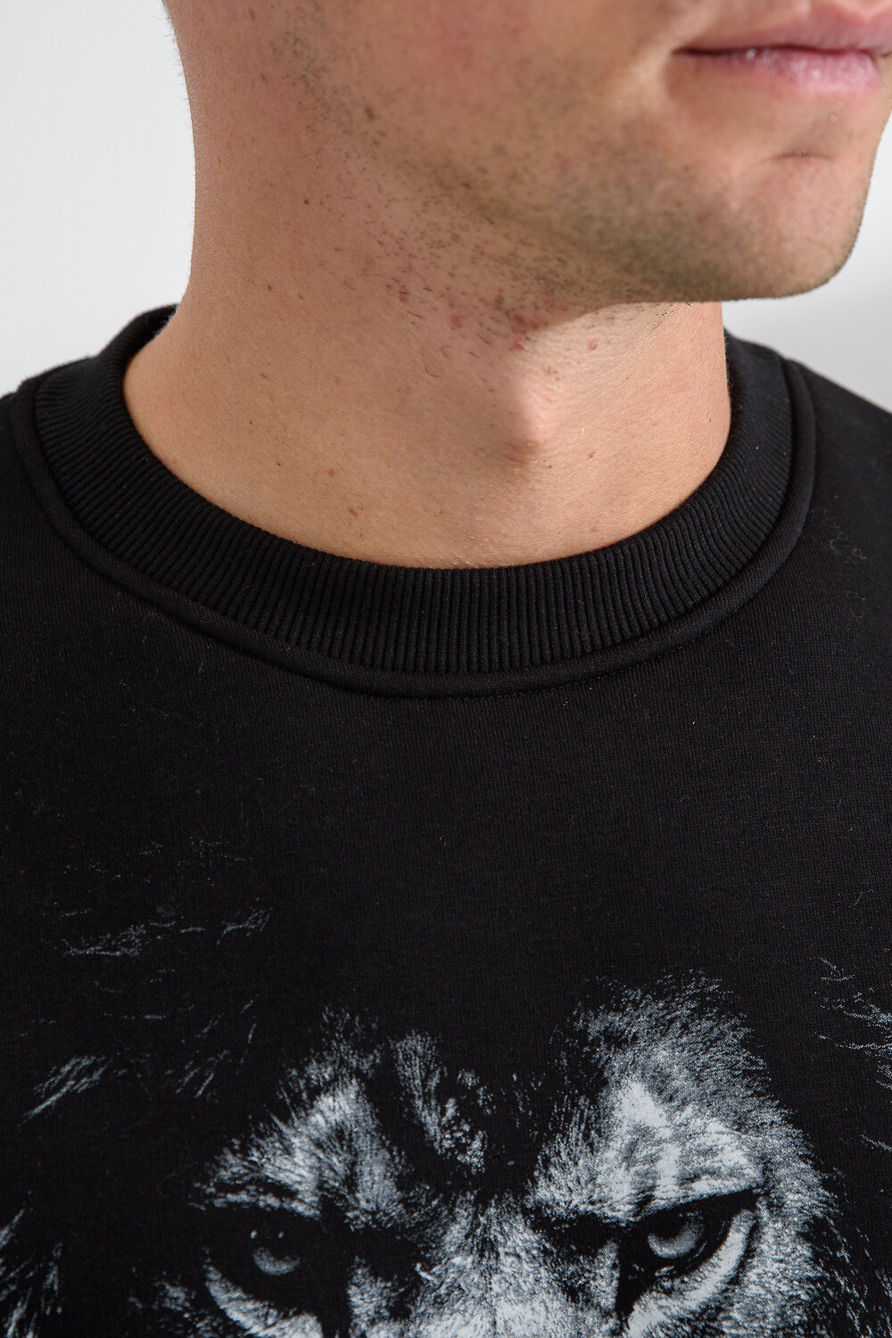 Натали Свитшот 560160 8559 черный+лев