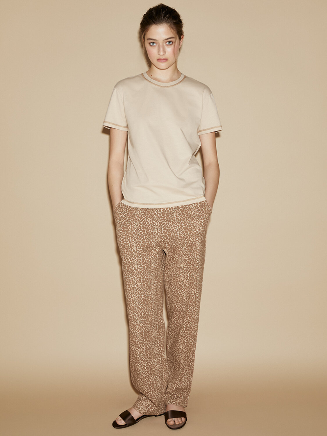 Omsa Пижама 562912 OmD 0226D FIERA Пижама жен. (Футболка + Брюки), СО Cappuccino (Коричневый)