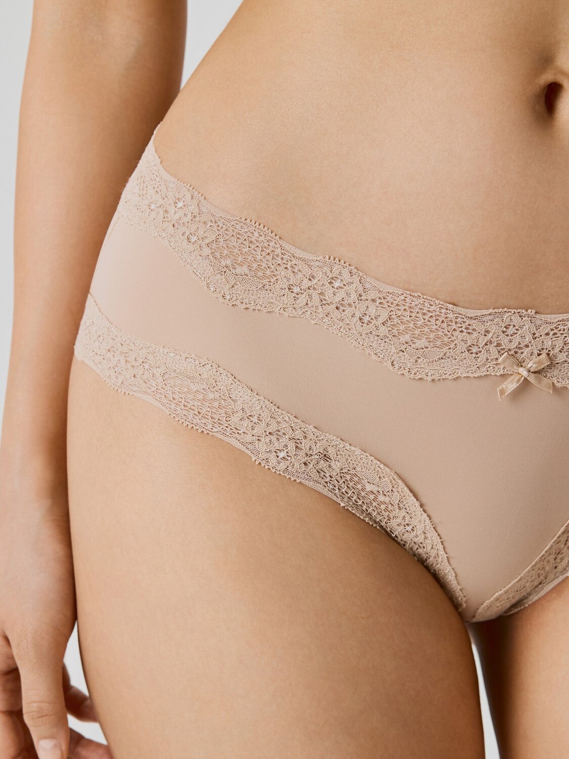 Infinity Lingerie Трусы 566464 31204122446 черный с бежевым