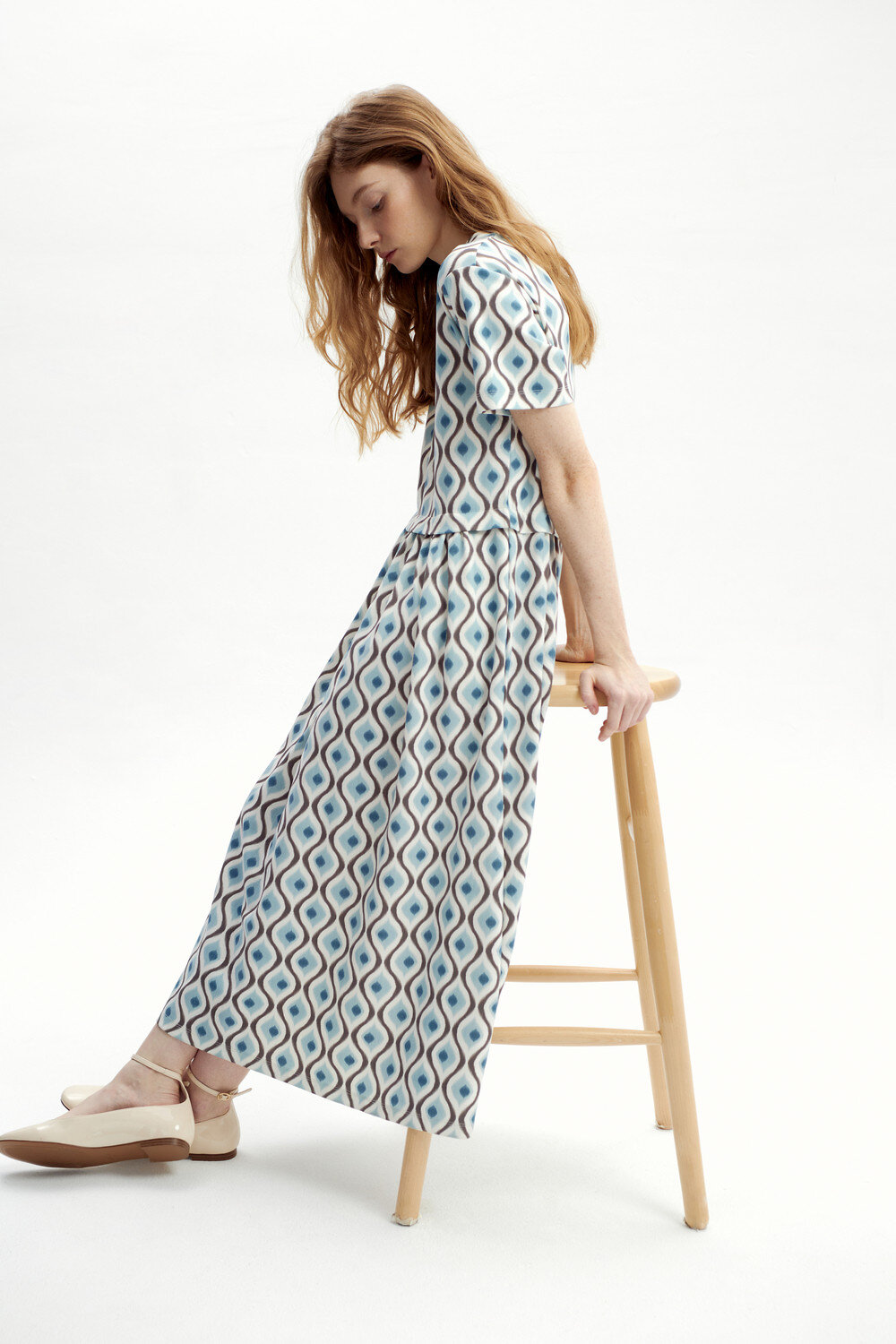 VERY NEAT Платье 568575 ЕВТ 5070 бежевый