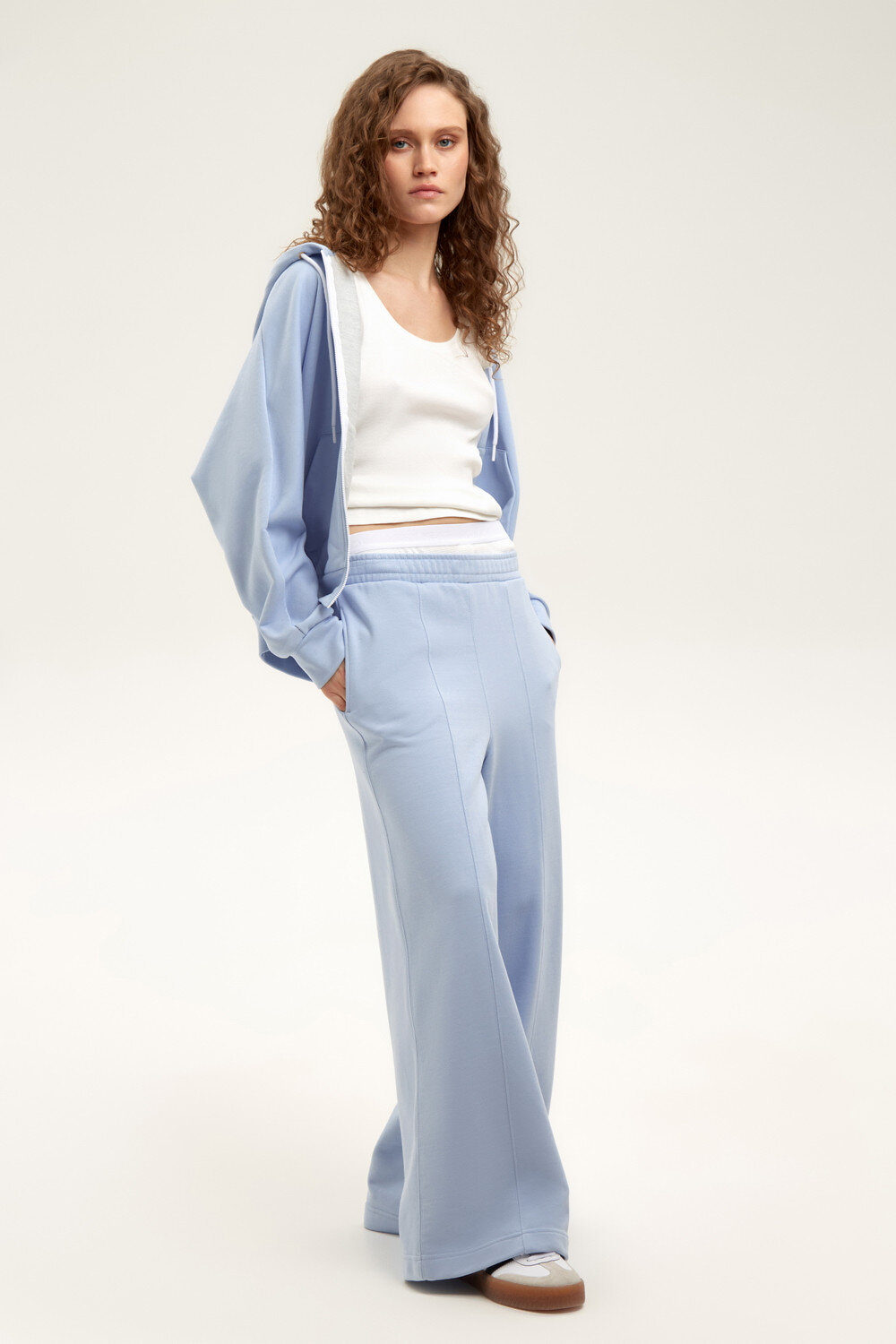 VERY NEAT Толстовка 568612 ЕВТ 3312 голубой