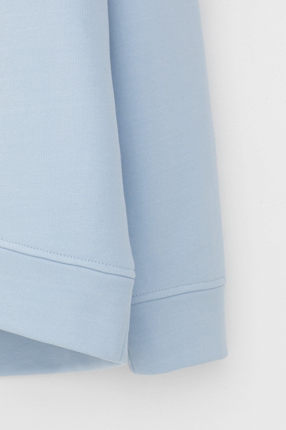 VERY NEAT Свитшот 568613 ЕВТ 3221 голубой