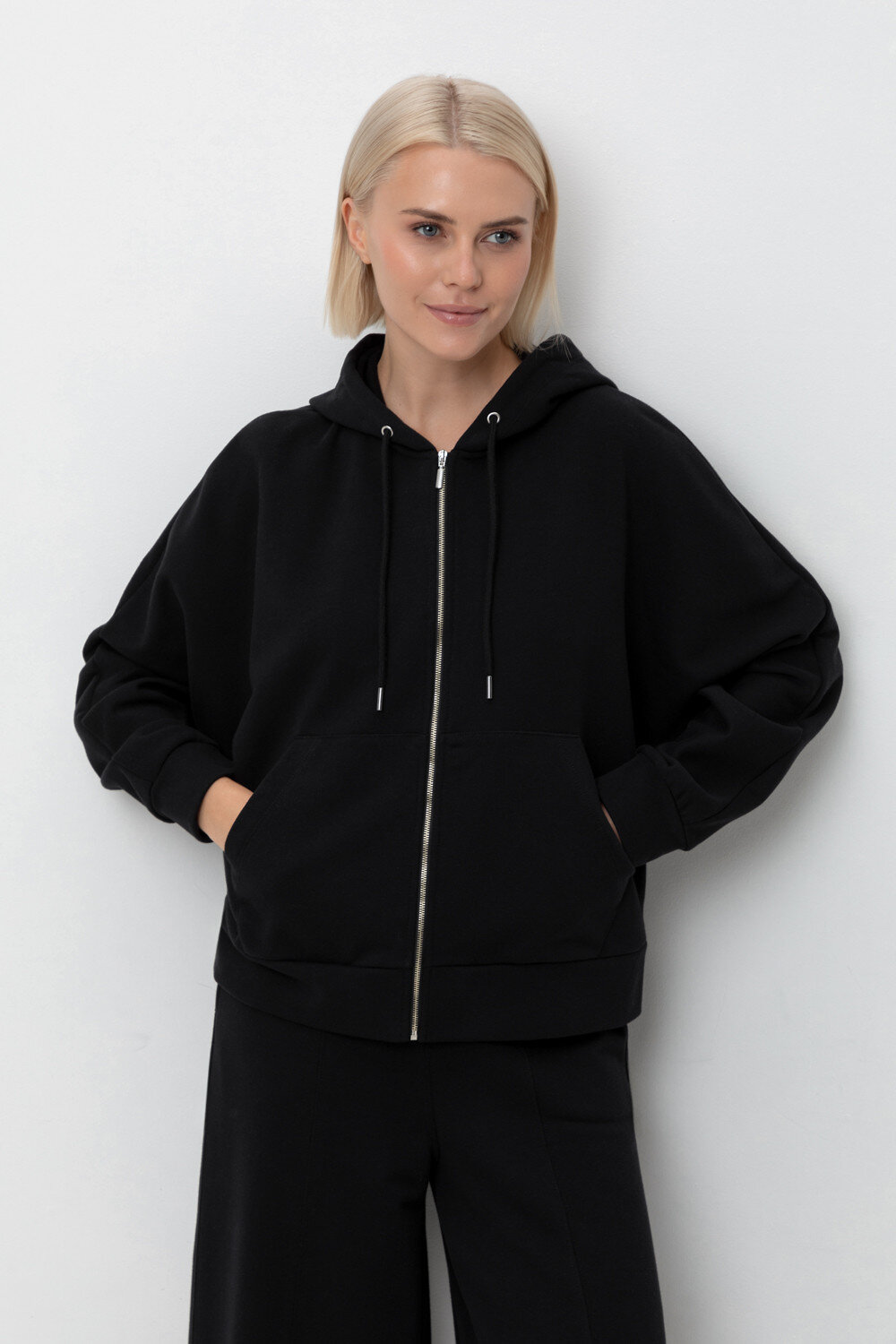 VERY NEAT Толстовка 568696 ЕВТ 3312 черный3