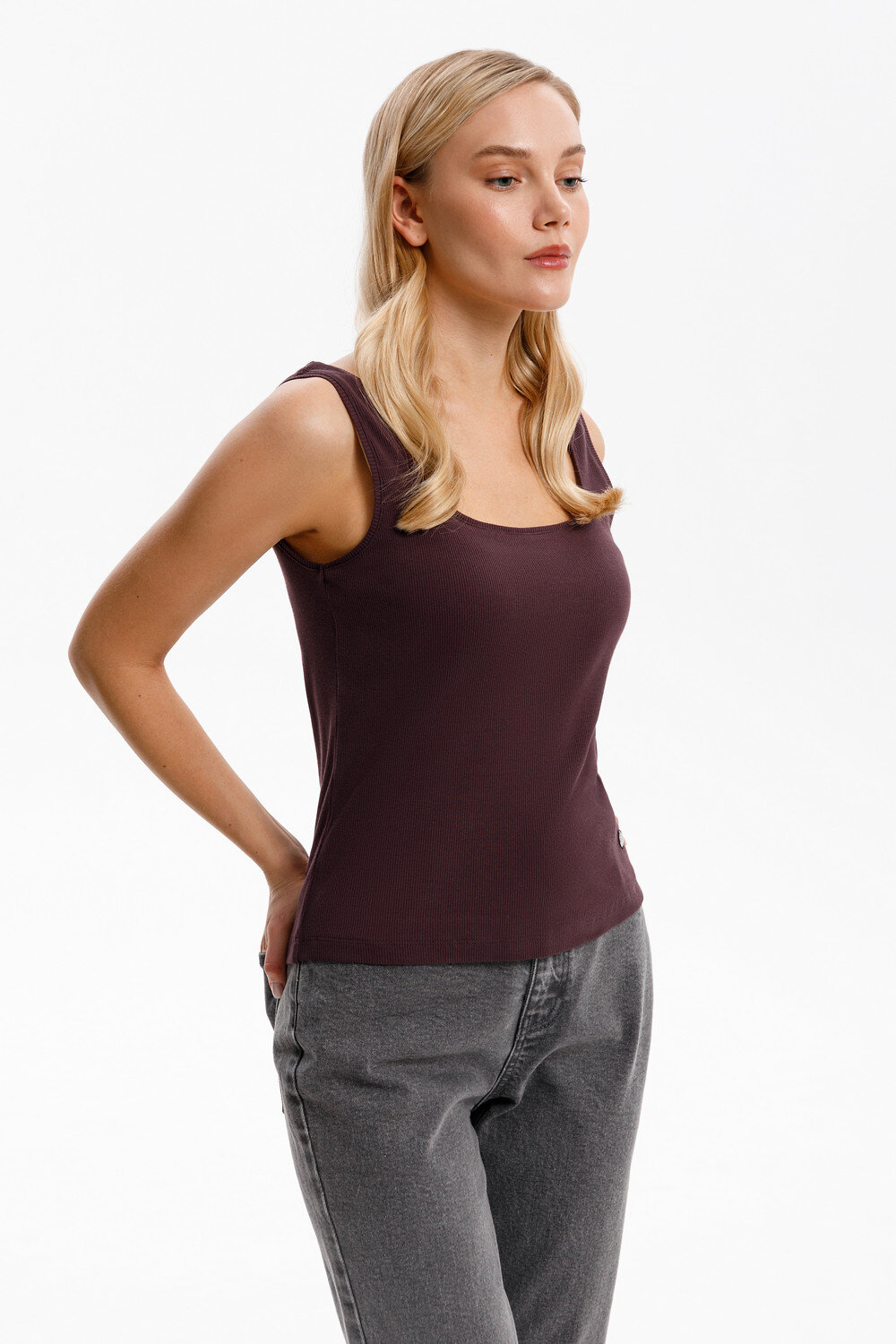 VERY NEAT Топ 568731 ЕВТ 3224/25 бордовый