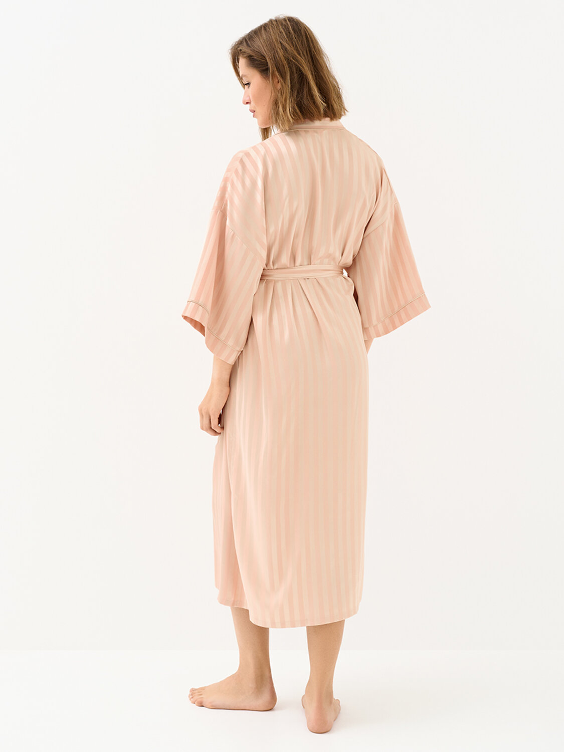 Omsa Халат 569163 OmD 0414D LINE Халат жен.(длинный с запахом жаккард), PL Rosa Cenere (Розовый)