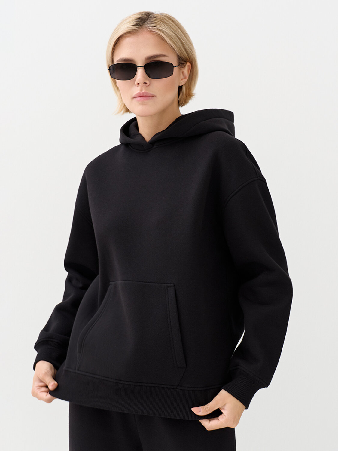 Omsa Худи 569180 OmD 2045С Худи жен. OVERSIZE утепленное, CO+PE Nero (Черный)