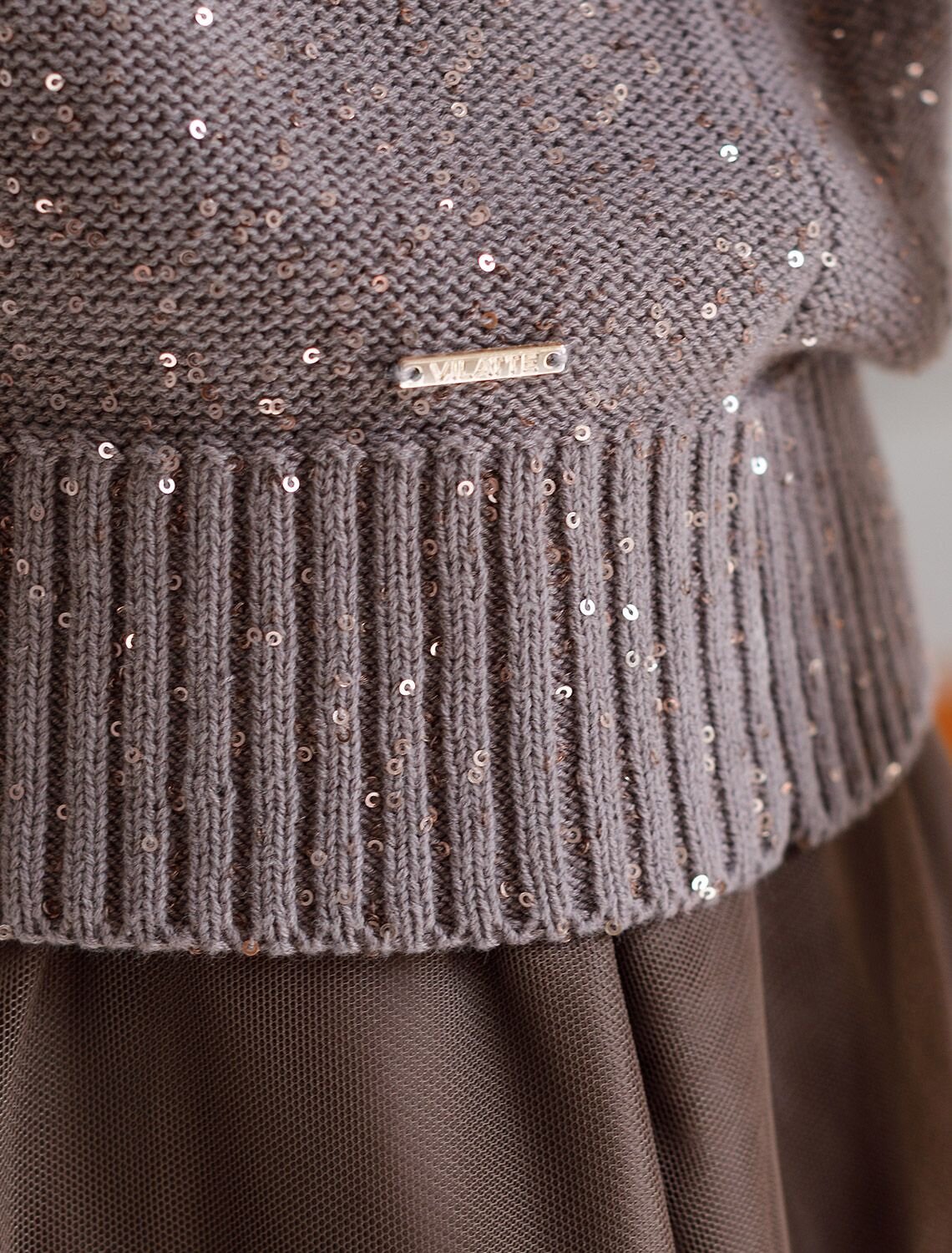 VILATTE Джемпер 569474 D39.371 кофейный