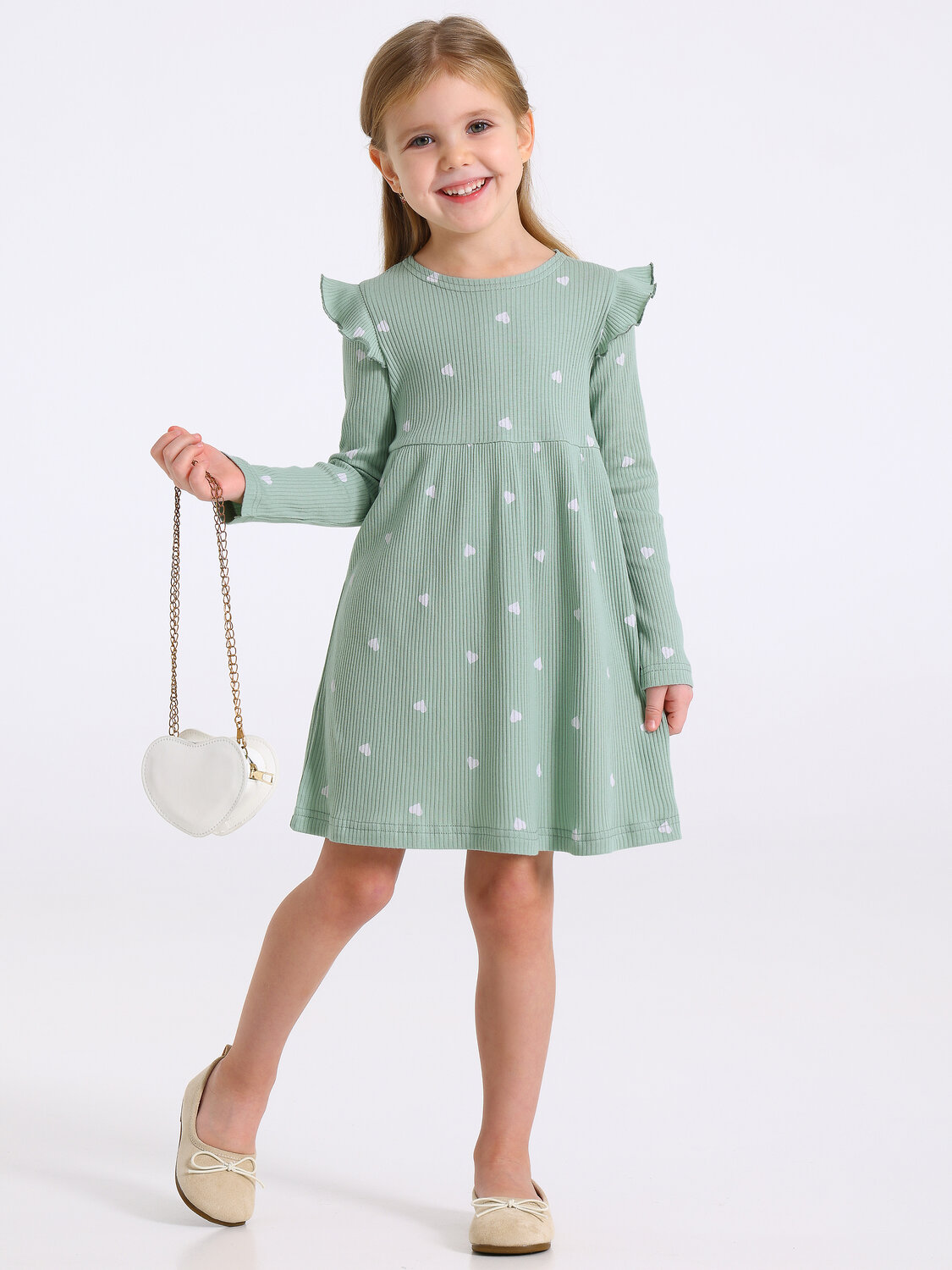 Апрель Платье 569757 1ДПД4966223н белые сердечки на серо-зеленом