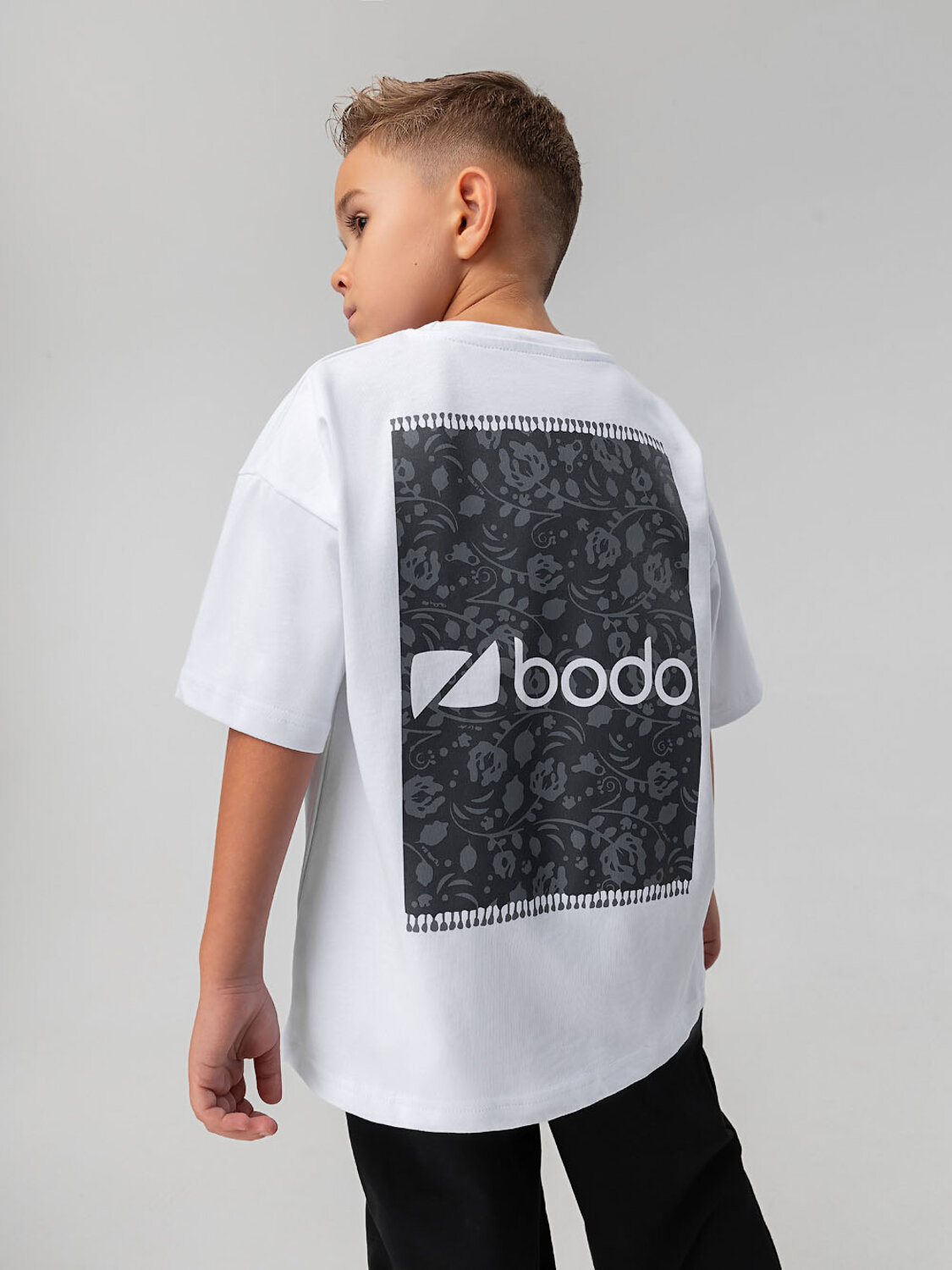 Bodo Футболка 569986 4-460MU белый (темно-серый)