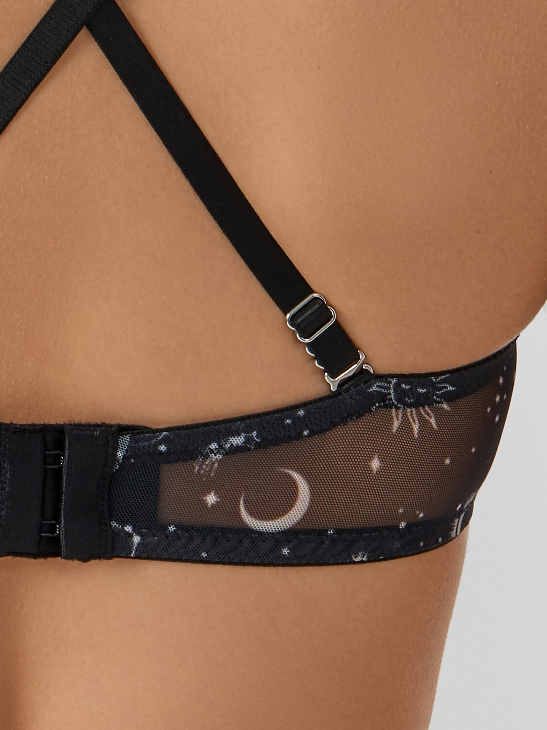 MARK FORMELLE Бюстгальтер 570446 512561 созвездия на черном