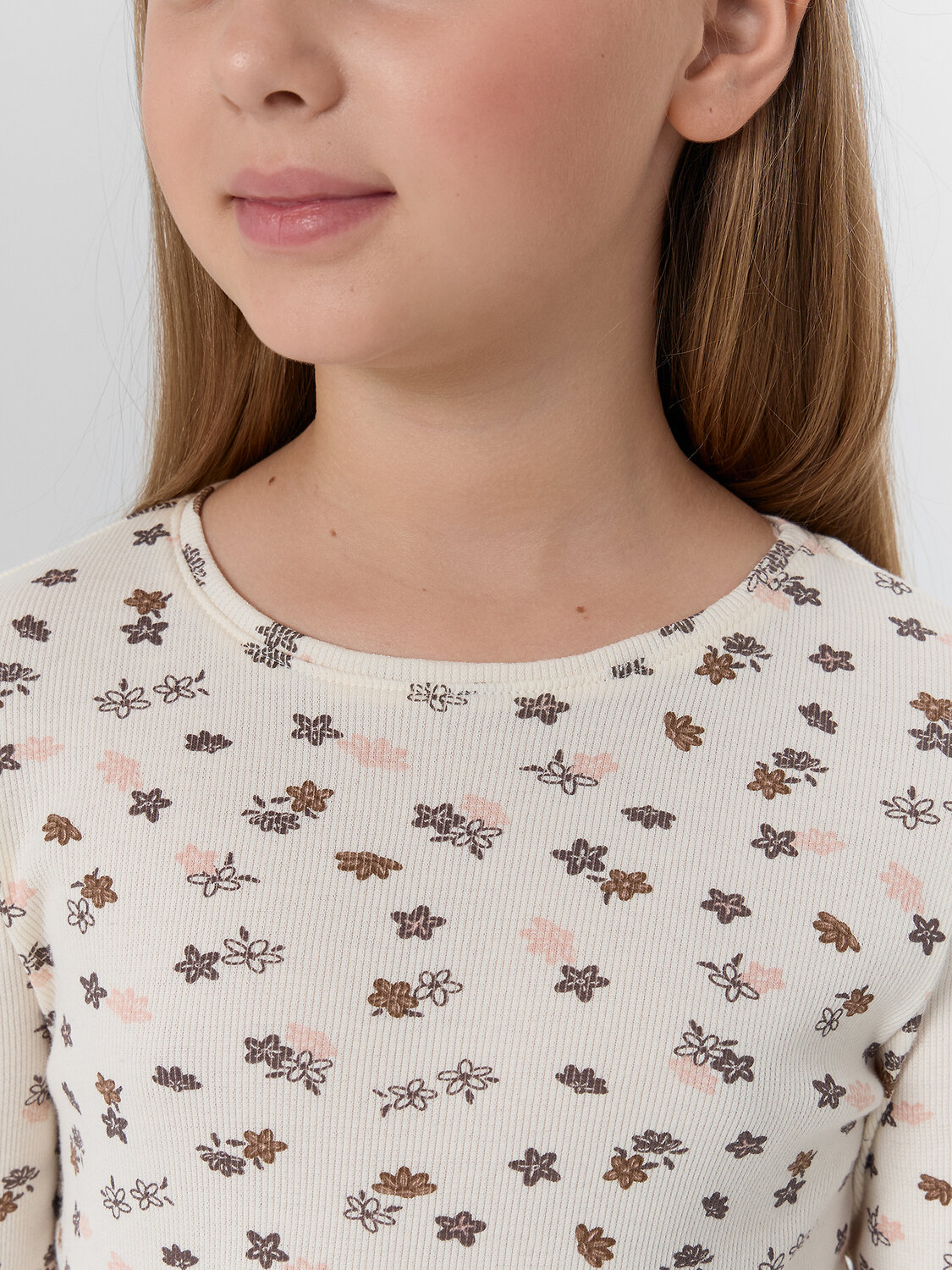 MARK FORMELLE Джемпер 570564 127885 цветочки на молочном