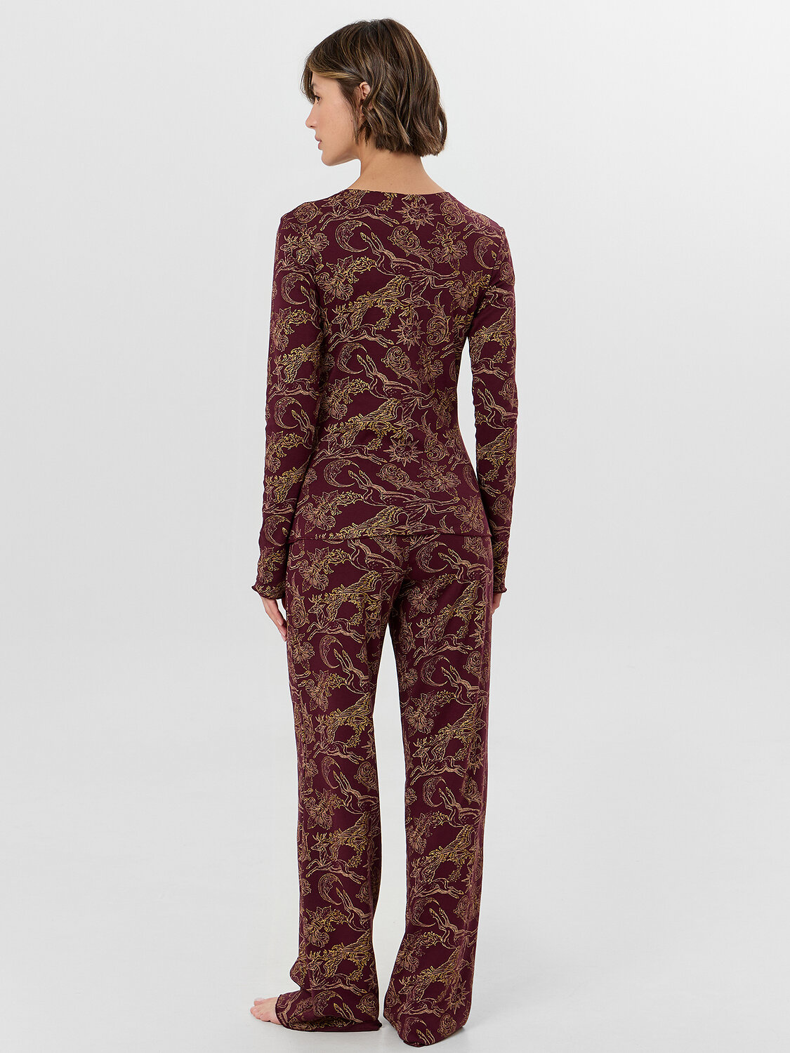 MARK FORMELLE Комплект 570836 592624 золотые олени на бордо