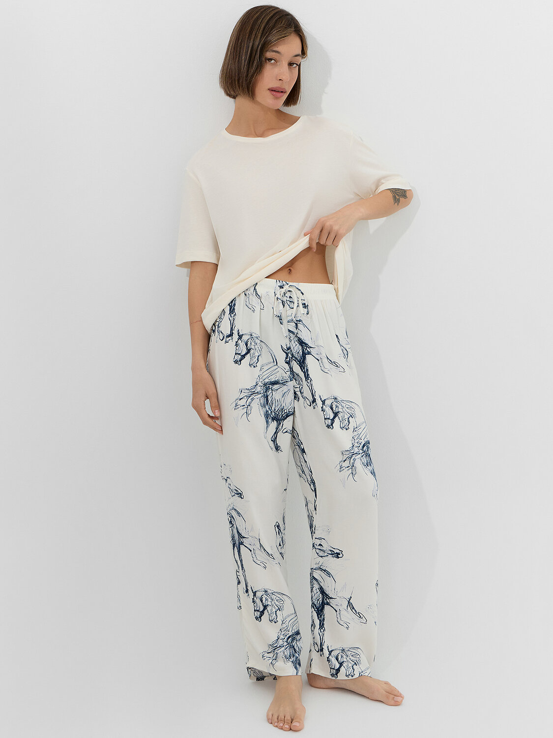 MARK FORMELLE Комплект 570890 592541 молочный +лошади на молочном