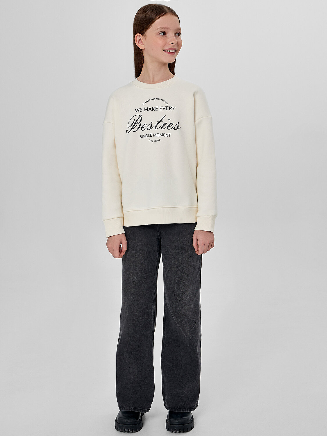 MARK FORMELLE Свитшот 571680 127897/1 молочный +печать