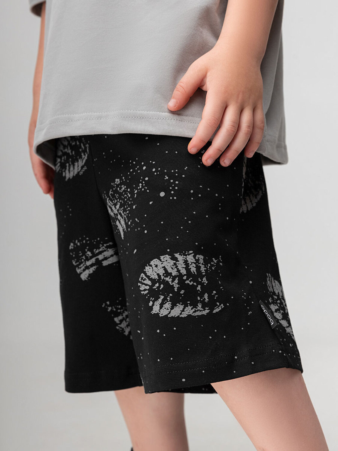 Bodo Шорты 572504 8-78МU черный (светло-серый)