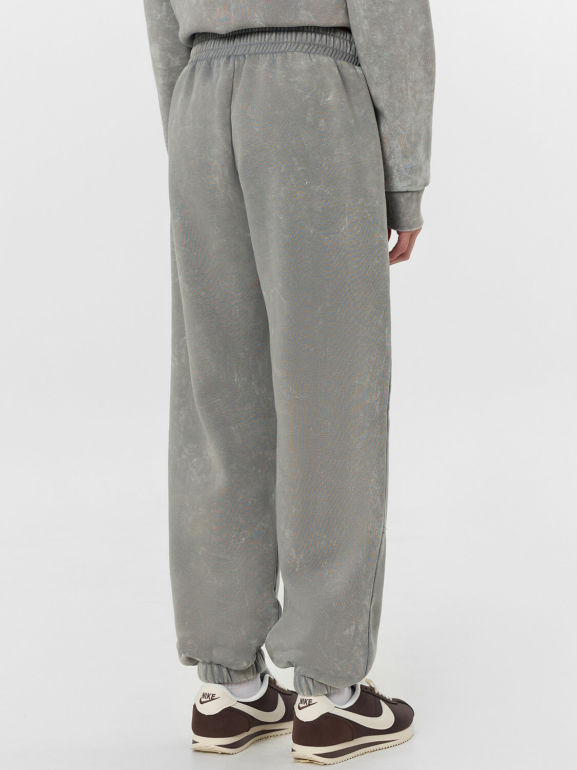 MARK FORMELLE Брюки 573282 183411 ACID WASH серый