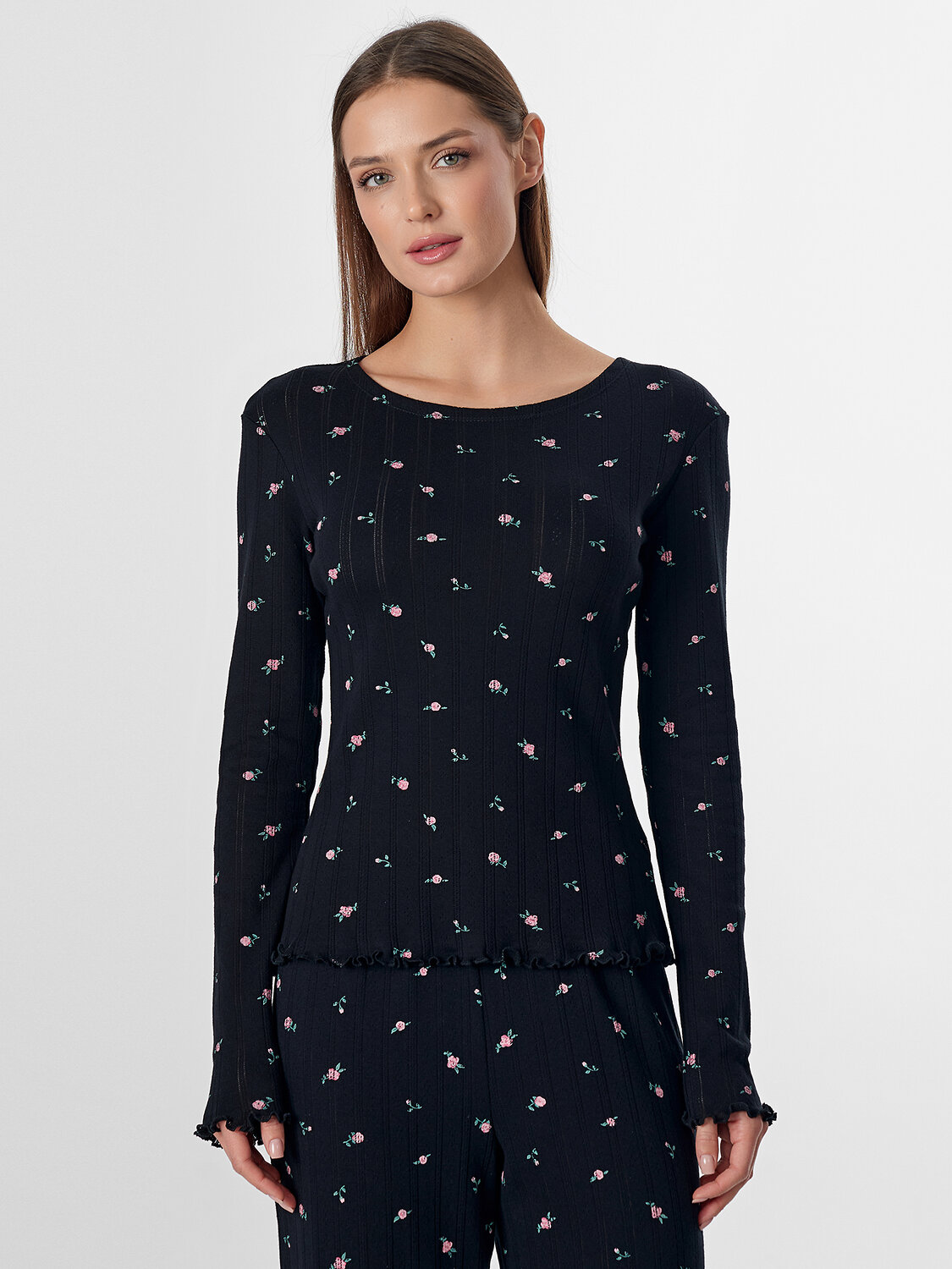 MARK FORMELLE Комплект 573316 592613 розочки на черном