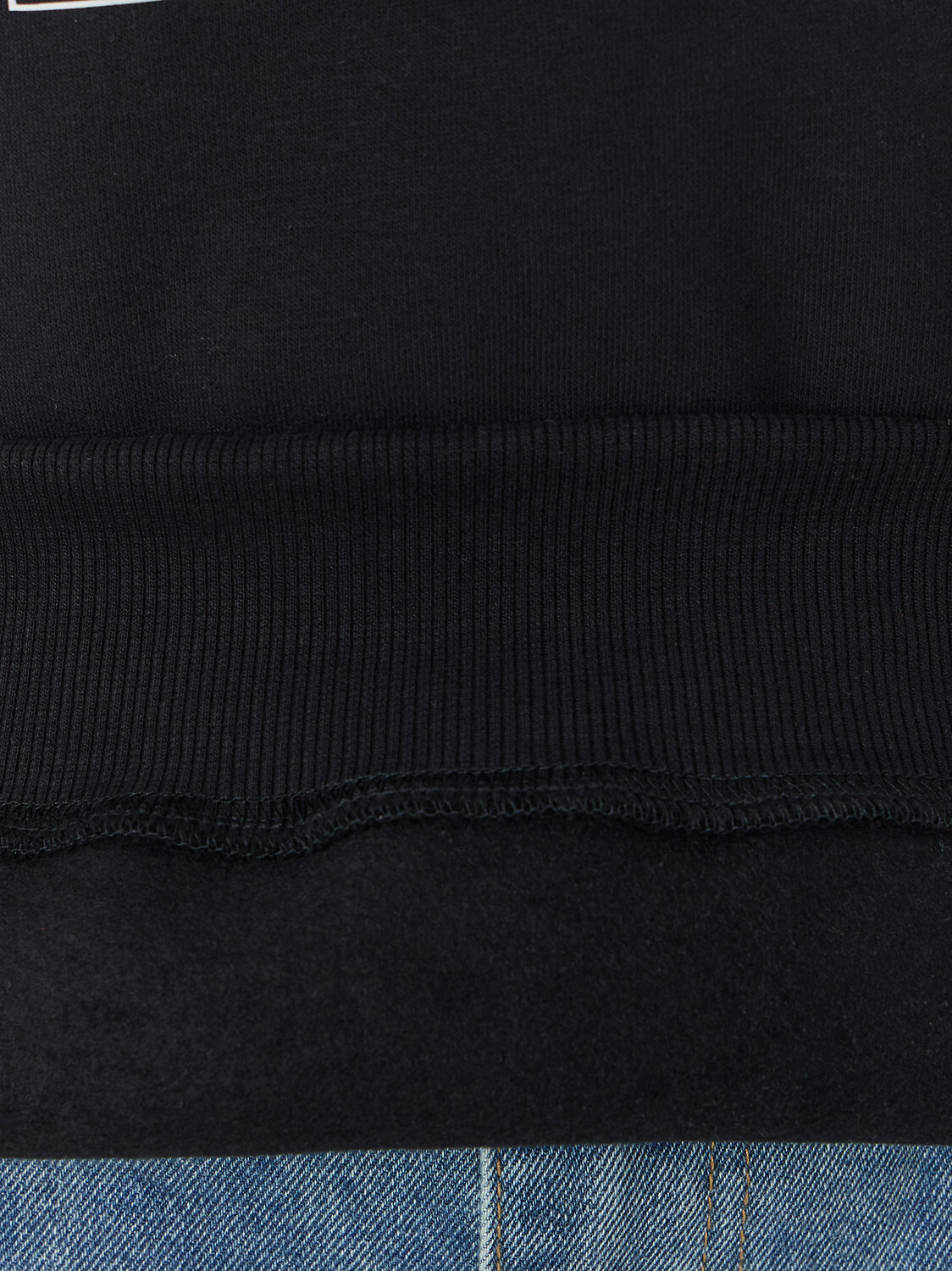 MARK FORMELLE Свитшот 573362 122887/1 черный +печать