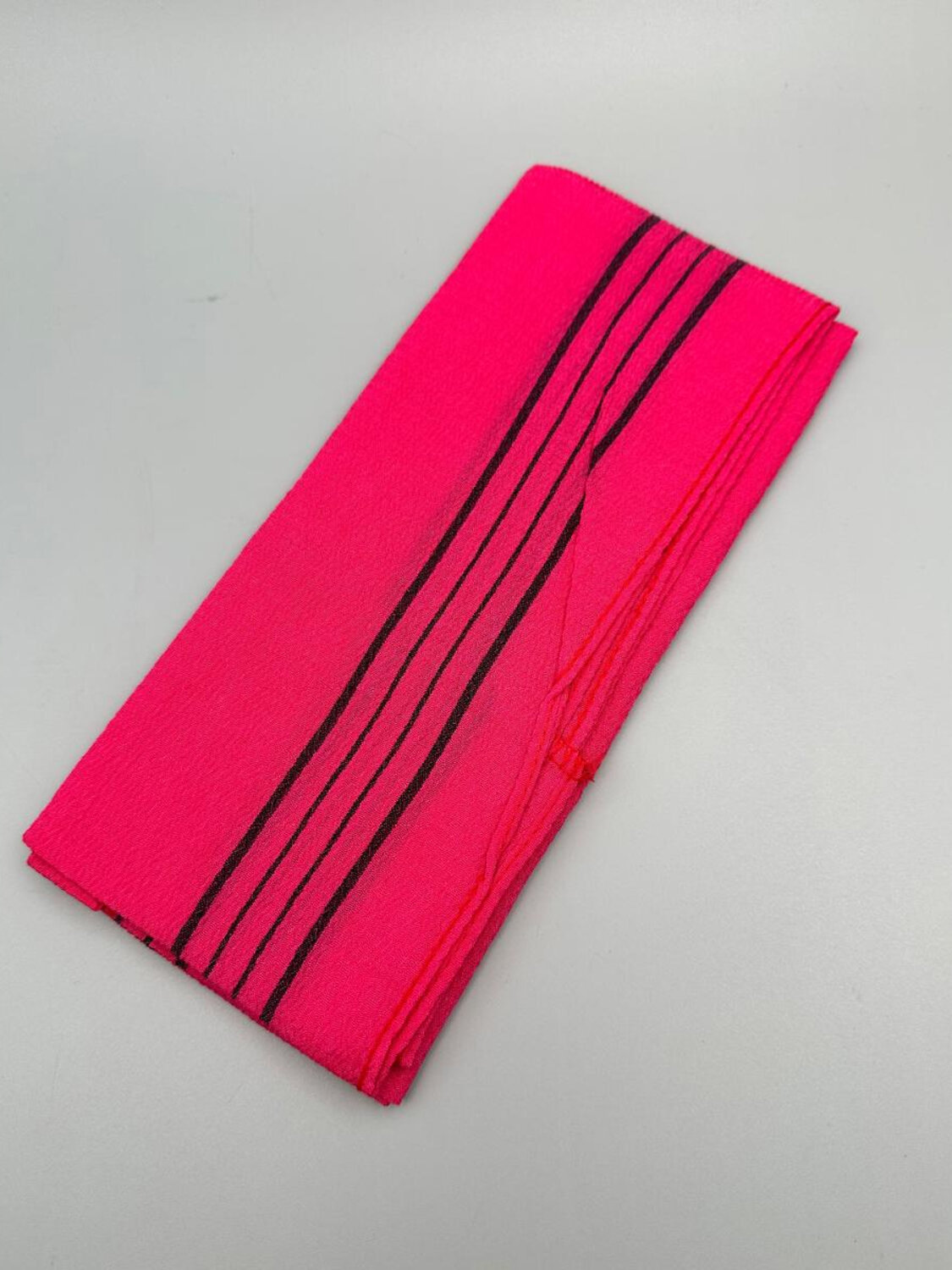 Bath Towel Мочалка-полотенце для душа с пилинг-эффектом / Basic Long Exfoliating Towel, малиновый 573414 28170 